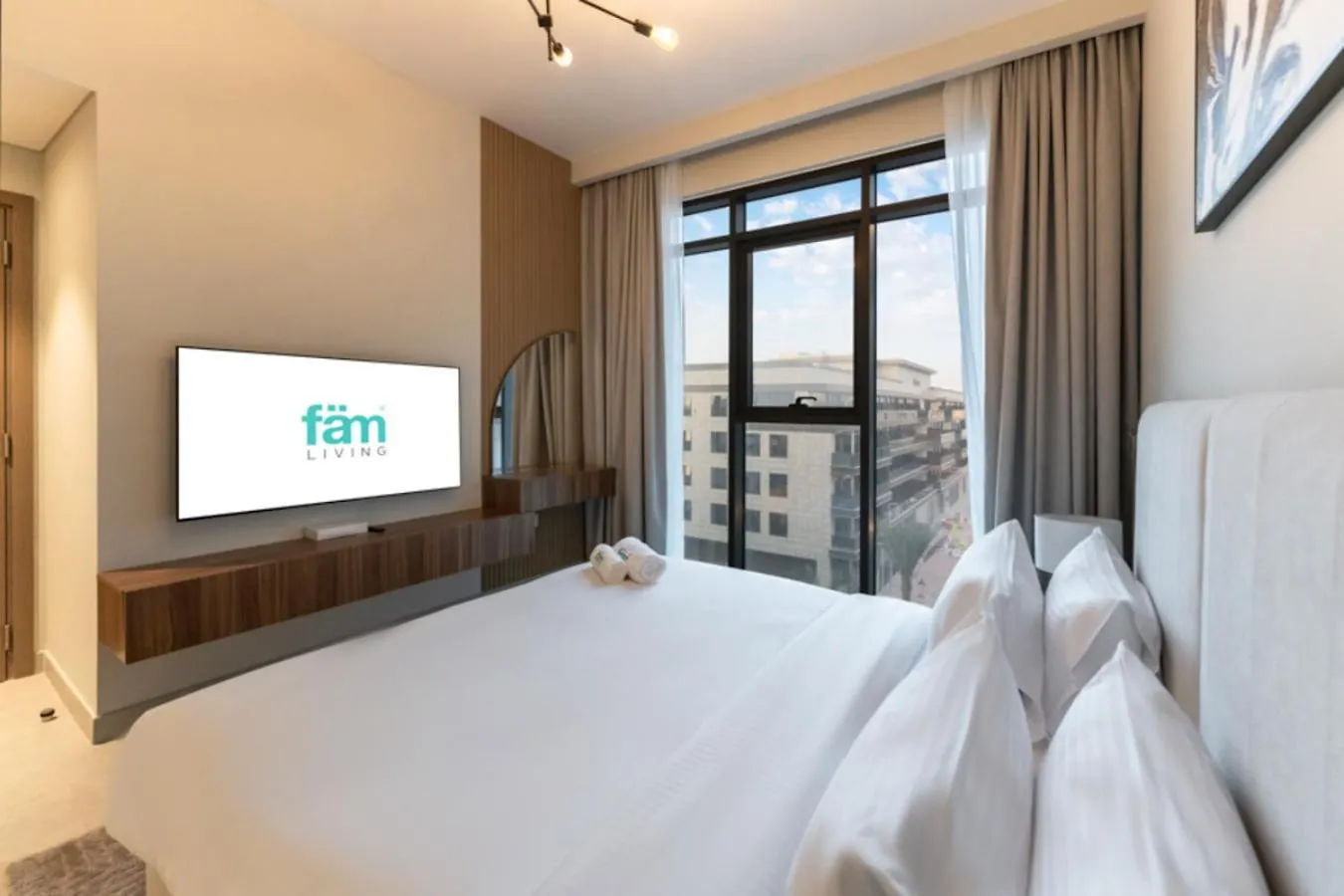 Fam Living - Elegant Stay In Azizi Greenfield Dubai Apartment