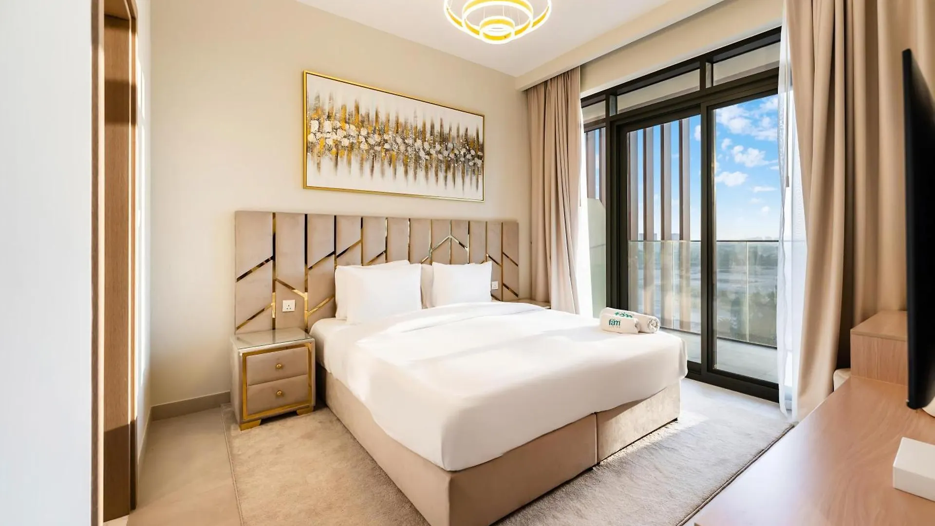 Fam Living - Elegant Stay In Azizi Greenfield Dubai