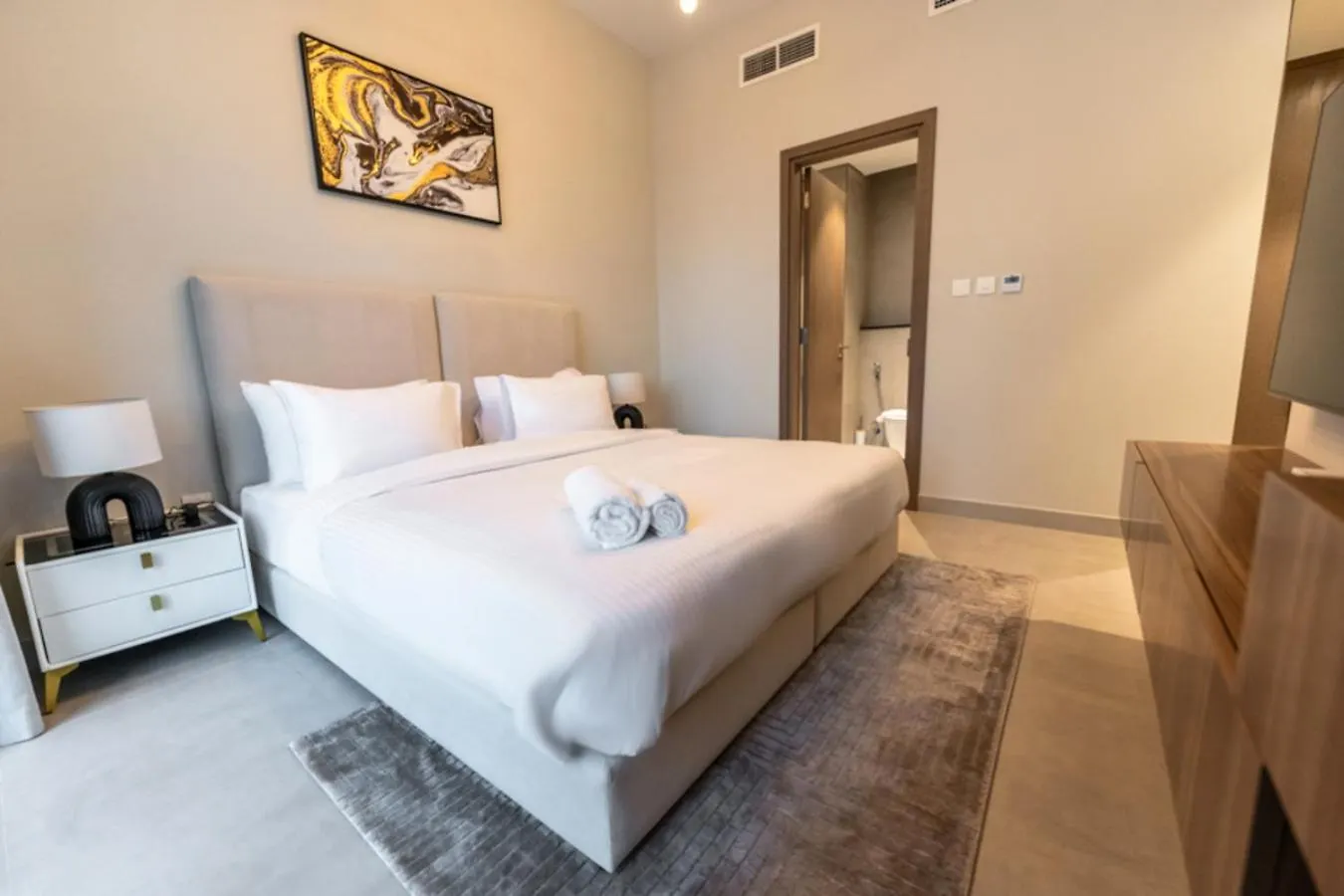 Fam Living - Elegant Stay In Azizi Greenfield Dubaï