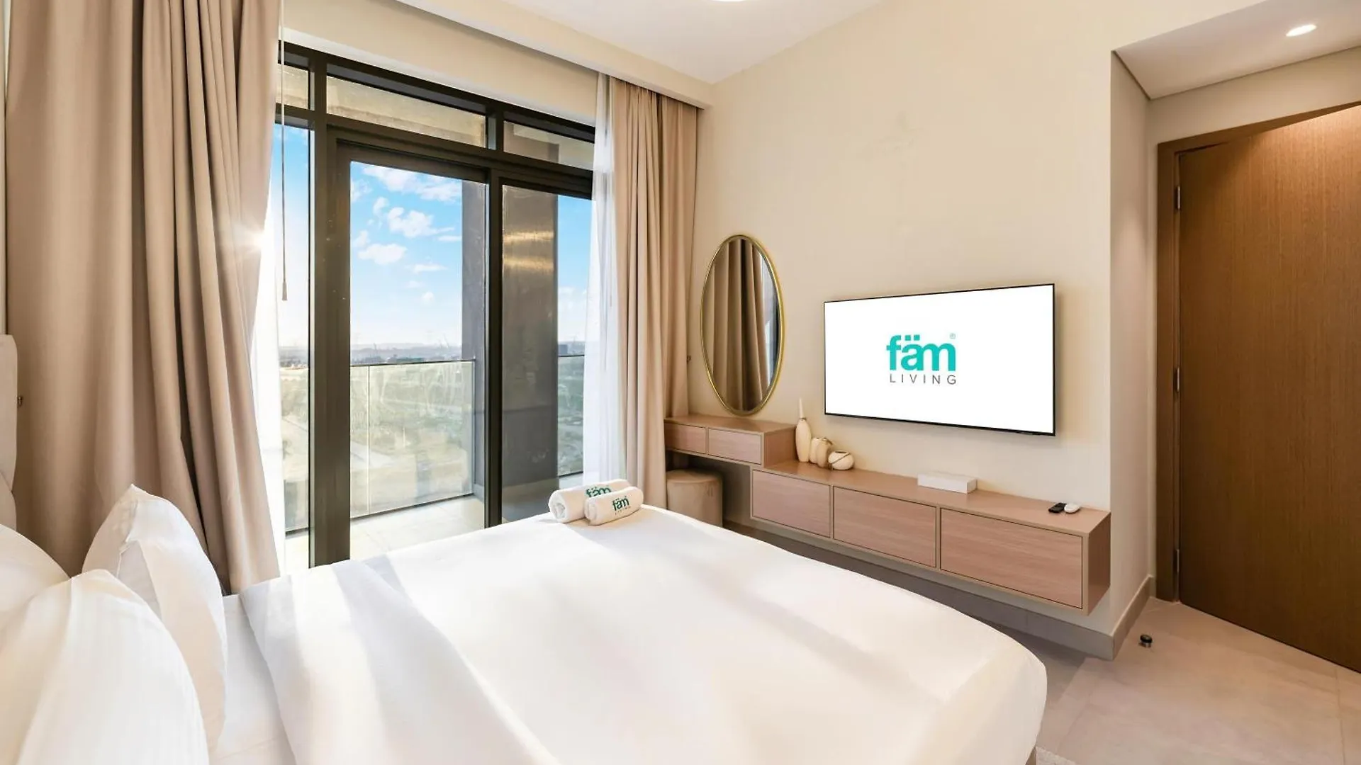 Fam Living - Elegant Stay In Azizi Greenfield Dubai